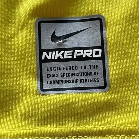 Athletic Top By Nike Pro - Picture 2 of 8